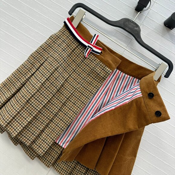 Thom Browne Gunclub Check Cheviot Tweed Pleated Mini Skirt - Picture 3 of 9